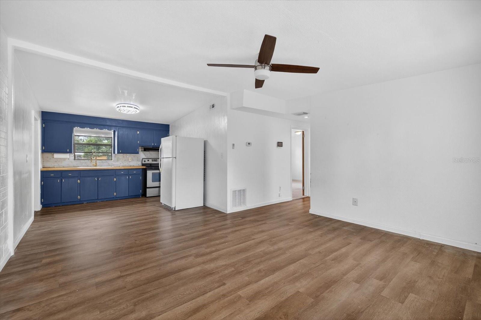 Image 8 of 26 For 660 11th Avenue N