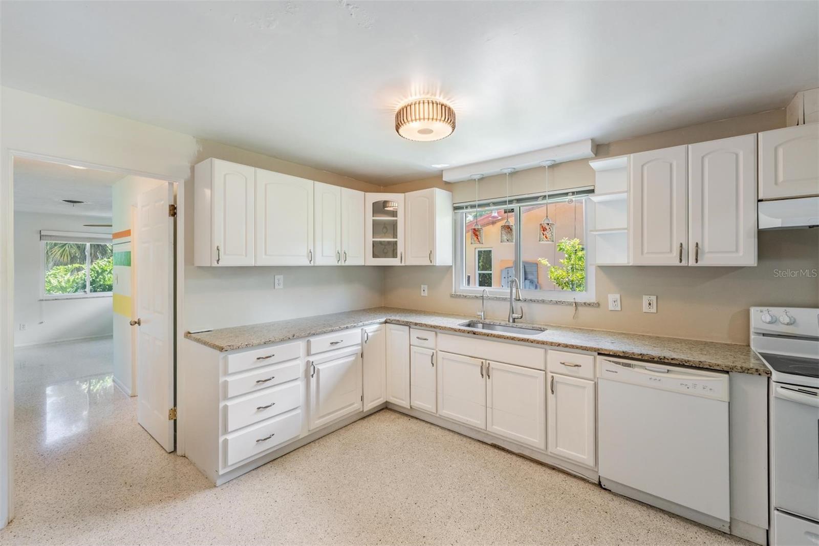 Image 10 of 34 For 961 58th Avenue S