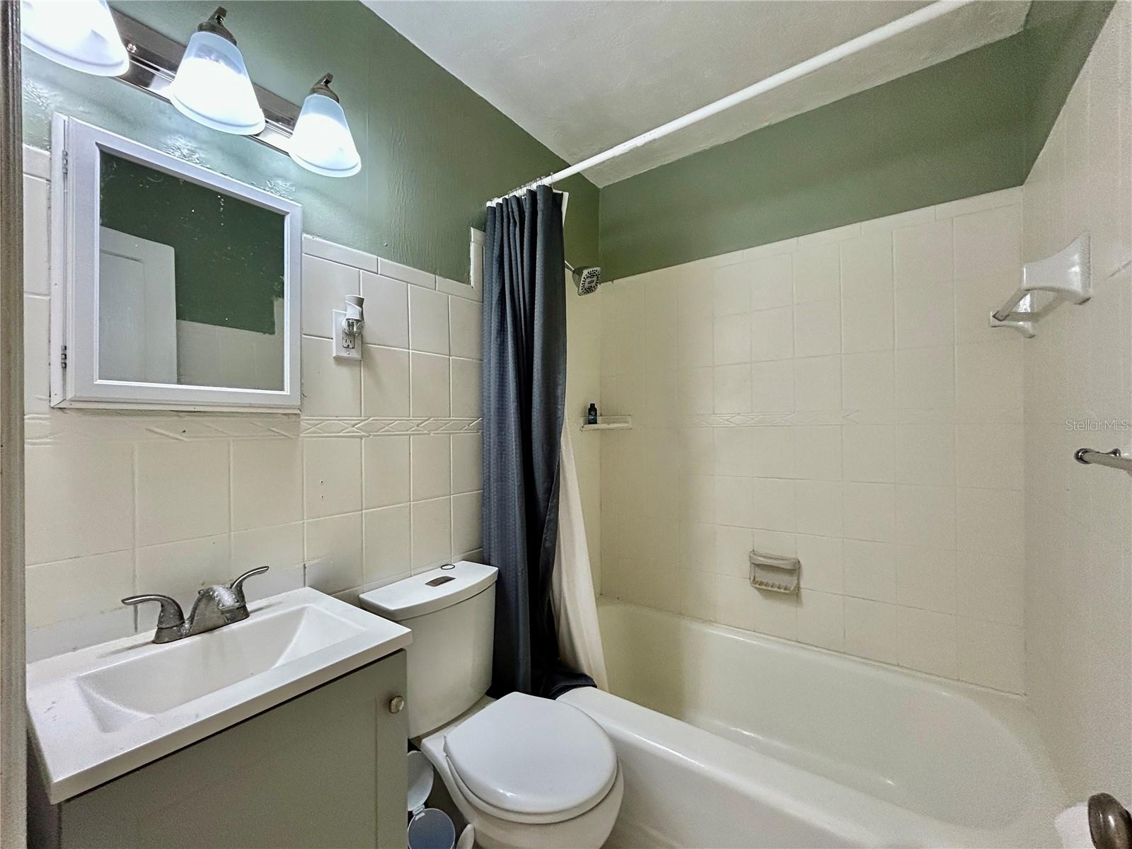 Image 13 of 14 For 616 35th Avenue S