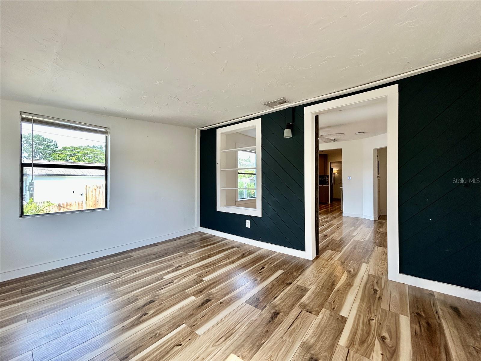 Image 4 of 14 For 616 35th Avenue S