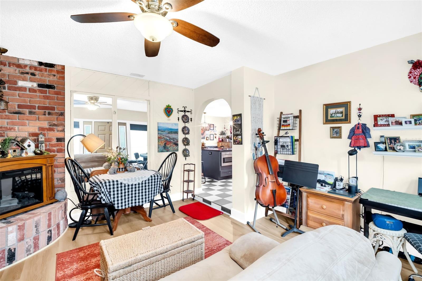 Image 36 of 55 For 3284 Gorse Court