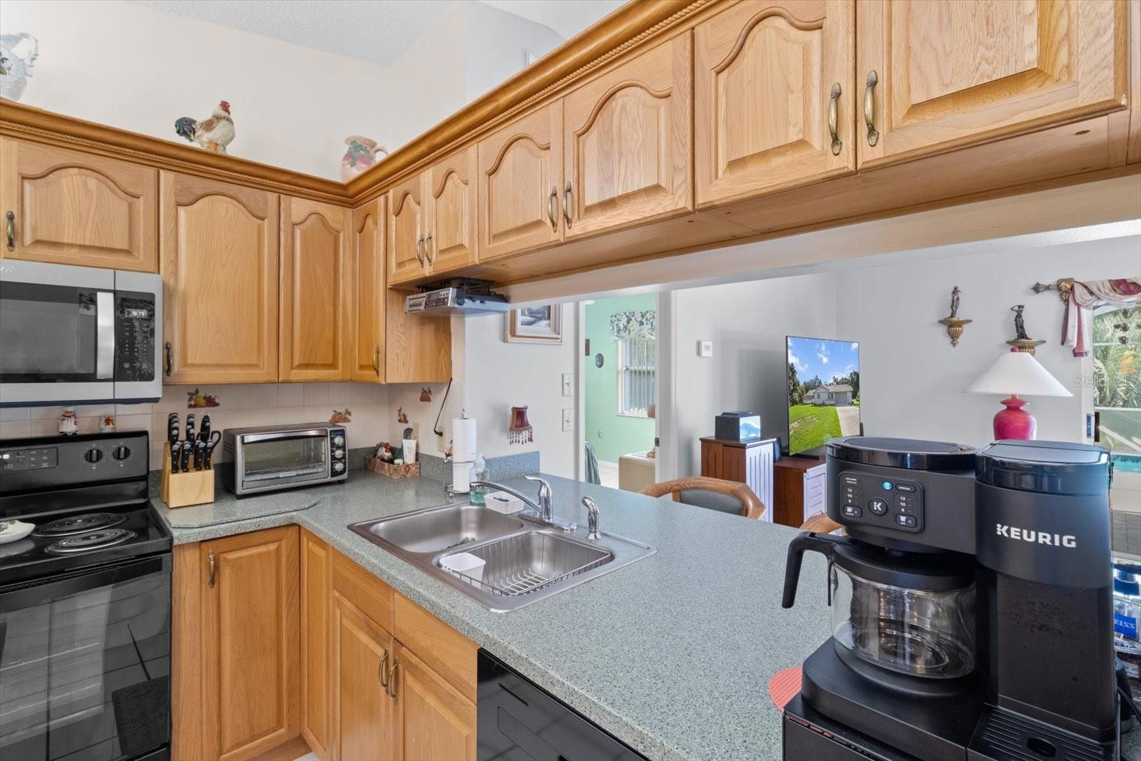 Image 10 of 45 For 555 Country Club Boulevard 71