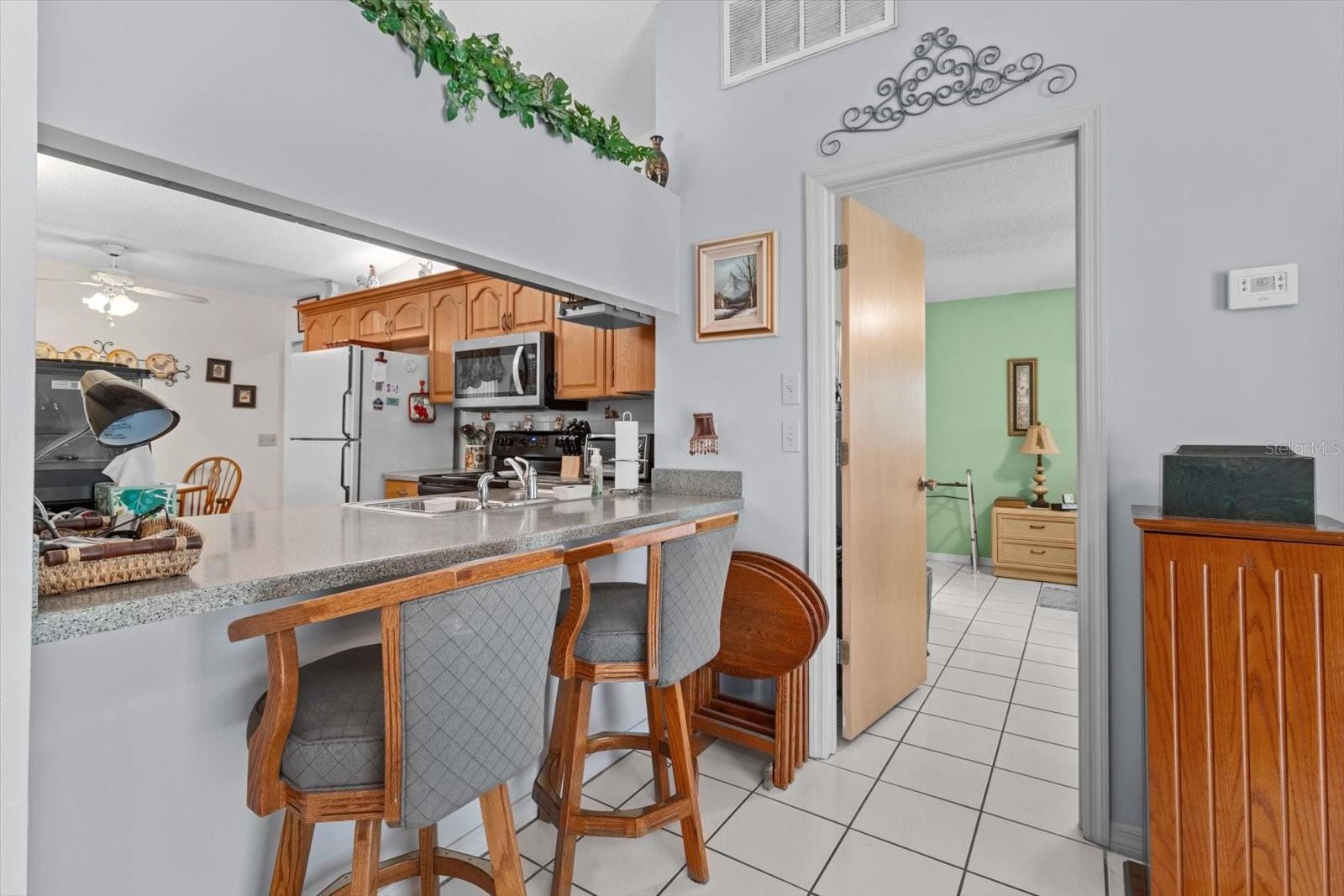 Image 11 of 45 For 555 Country Club Boulevard 71