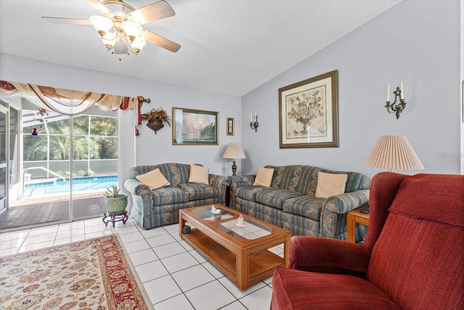 Image 16 of 45 For 555 Country Club Boulevard 71