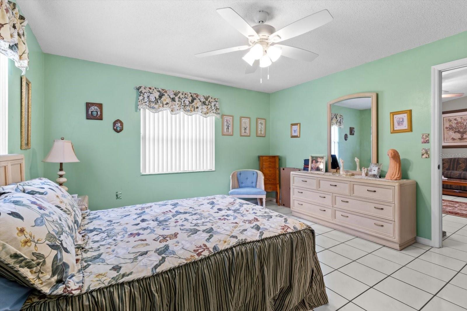 Image 20 of 45 For 555 Country Club Boulevard 71