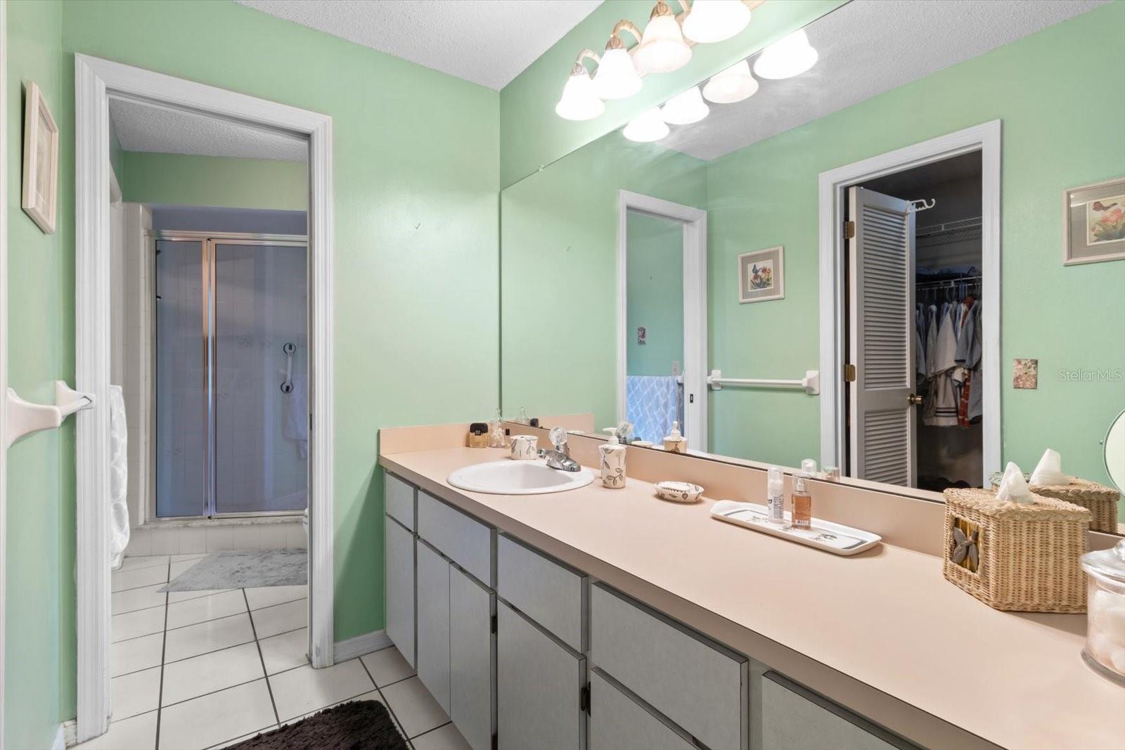 Image 21 of 45 For 555 Country Club Boulevard 71