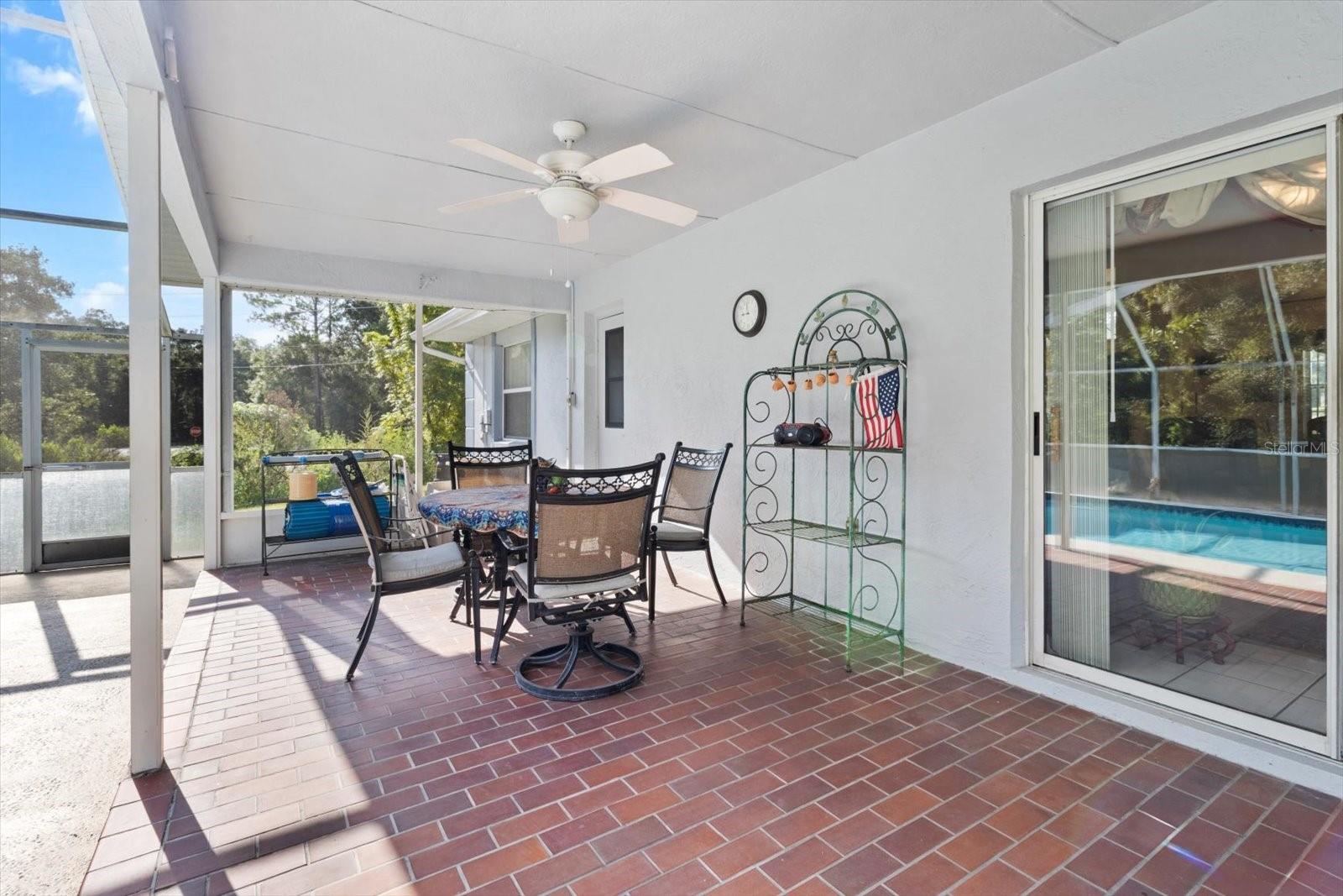 Image 29 of 45 For 555 Country Club Boulevard 71