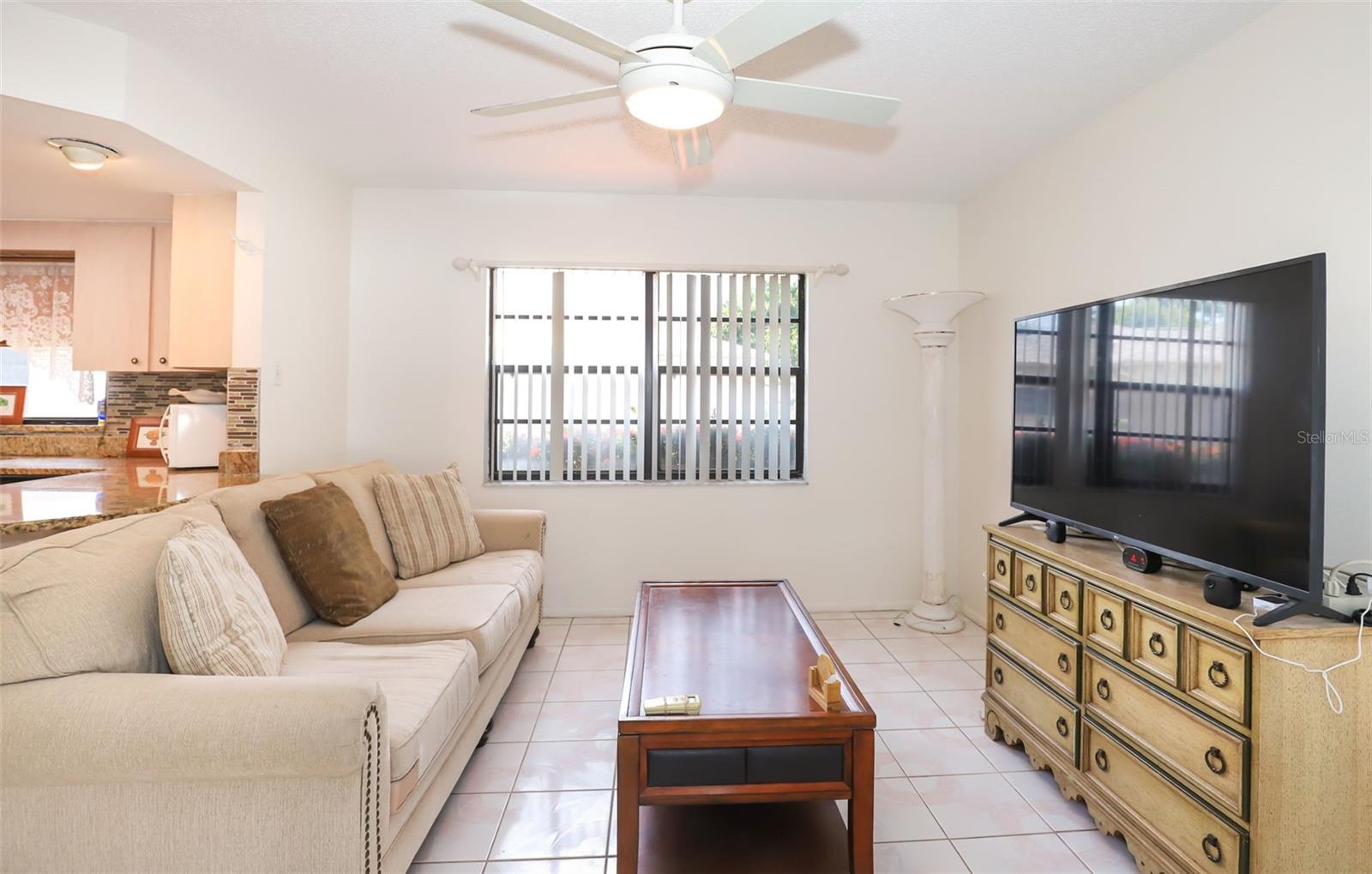 Listing photo id 10 for 2431 Pinetta Court