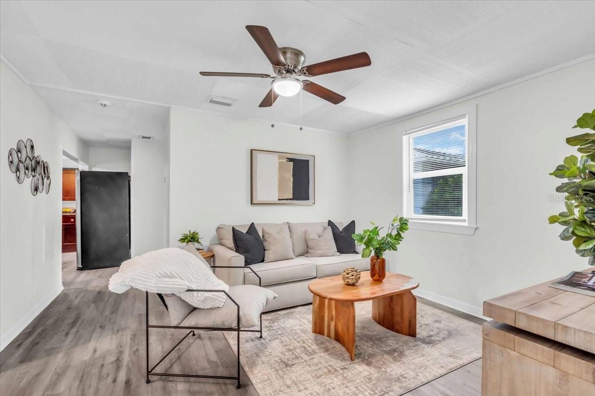 Image 11 of 30 For 2482 15th Avenue S