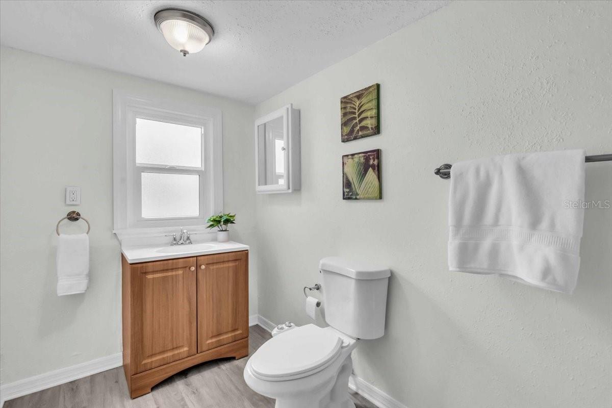 Image 13 of 30 For 2482 15th Avenue S