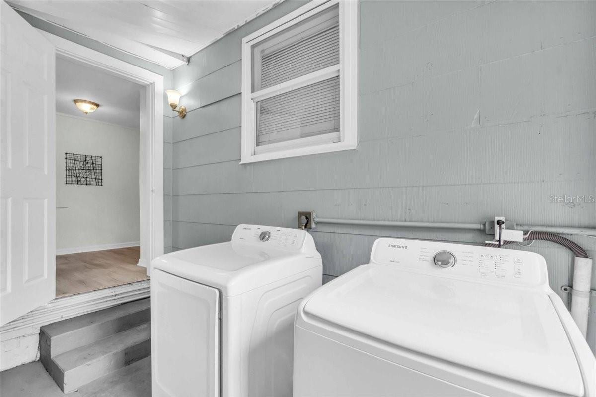 Image 23 of 30 For 2482 15th Avenue S