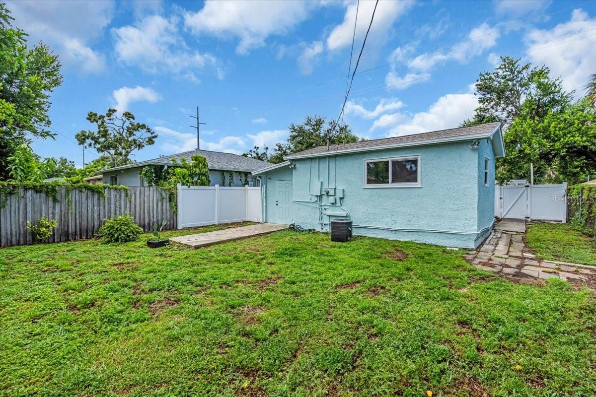 Image 24 of 30 For 2482 15th Avenue S
