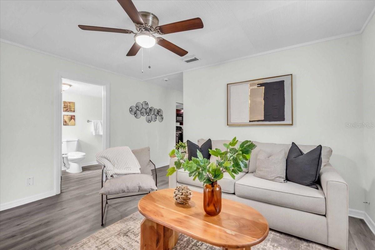Image 3 of 30 For 2482 15th Avenue S