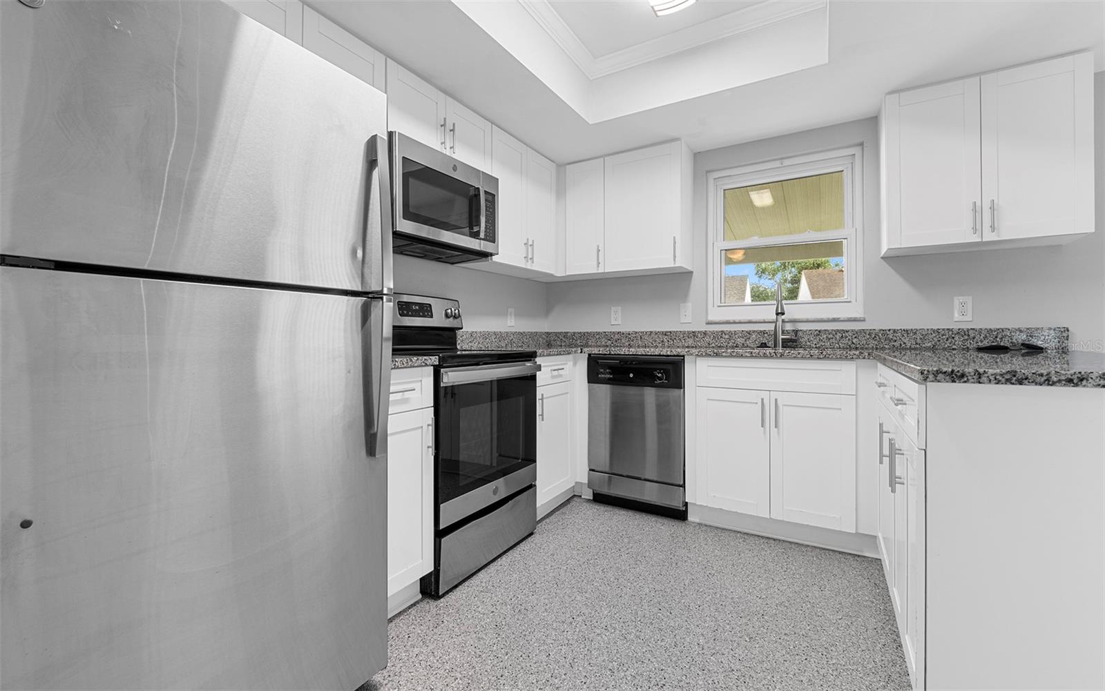 Image 7 of 30 For 1651 Palm Leaf Drive