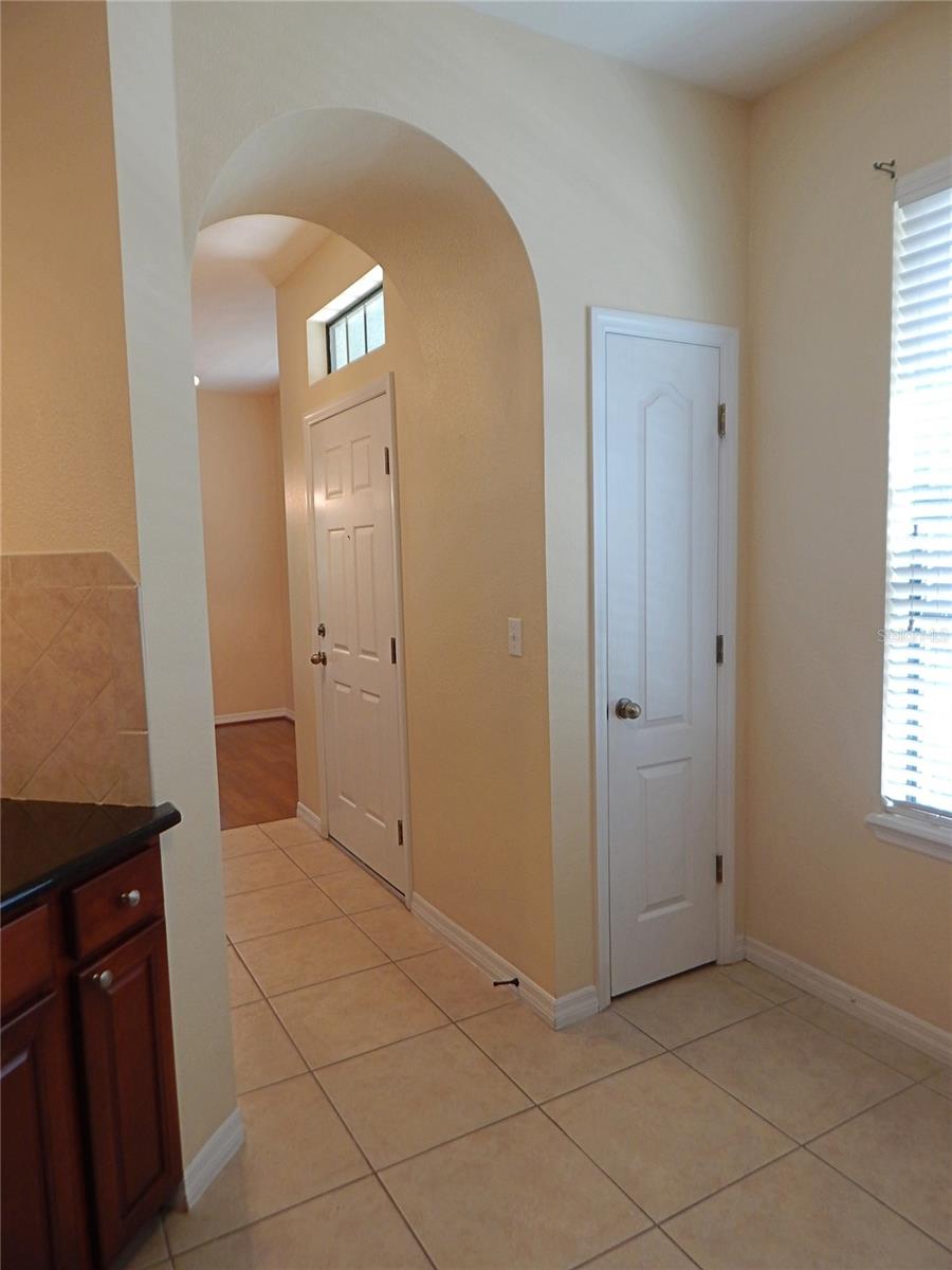 Image 12 of 35 For 16618 Kingletside Court