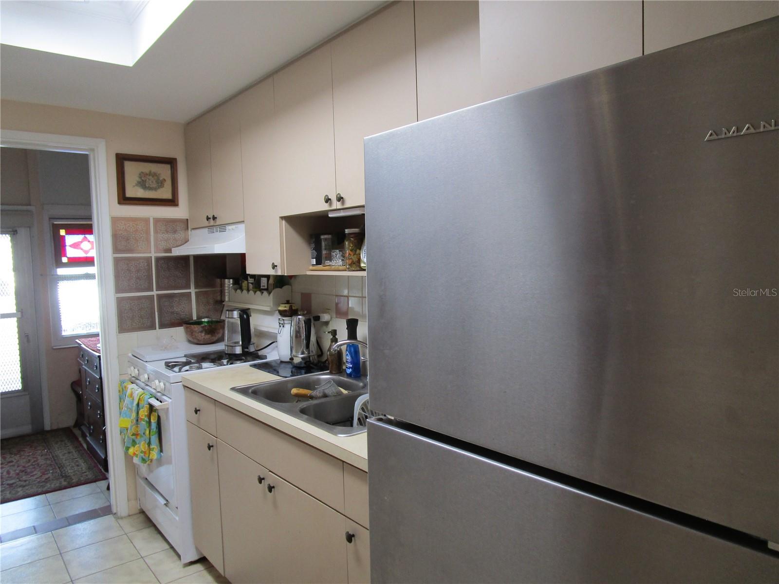 Image 10 of 33 For 5850 18th Street N 7