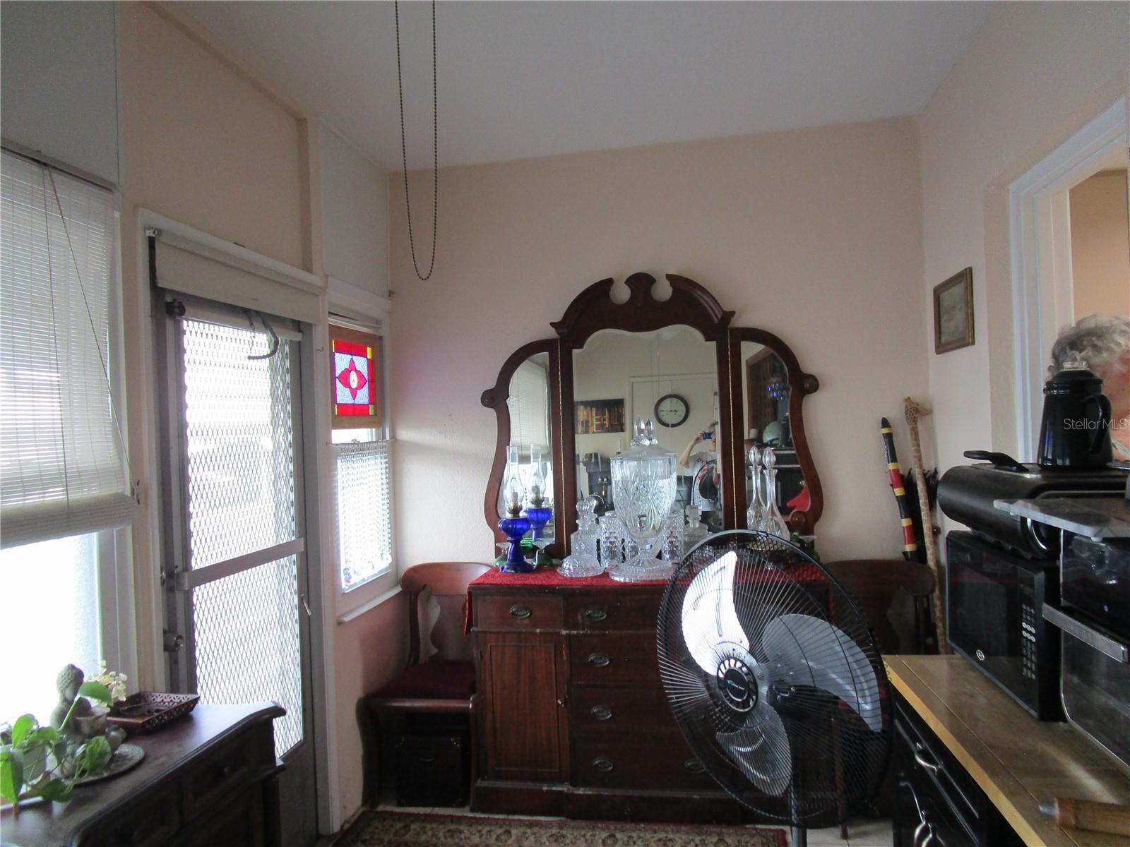 Image 16 of 33 For 5850 18th Street N 7
