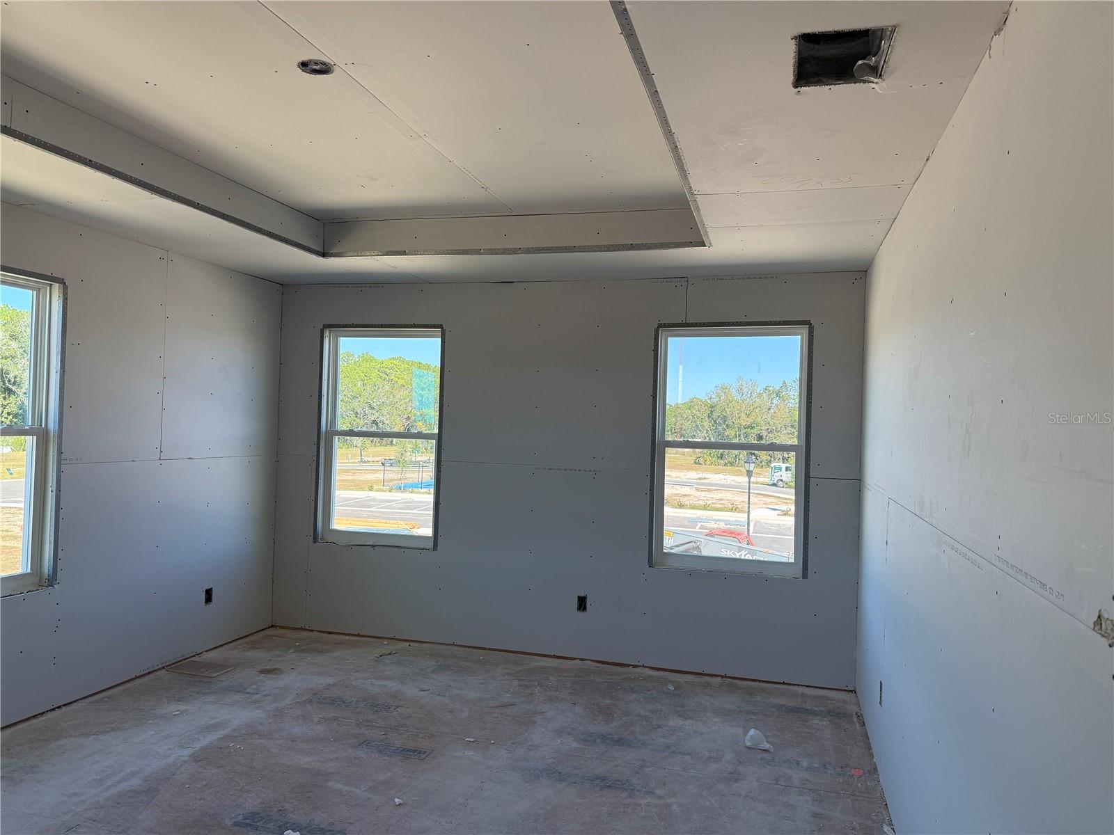 Image 27 of 44 For 7643 Deer Valley Circle