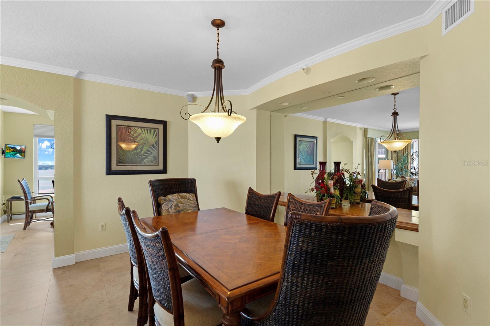 Image 10 of 32 For 1180 Gulf Boulevard 1506