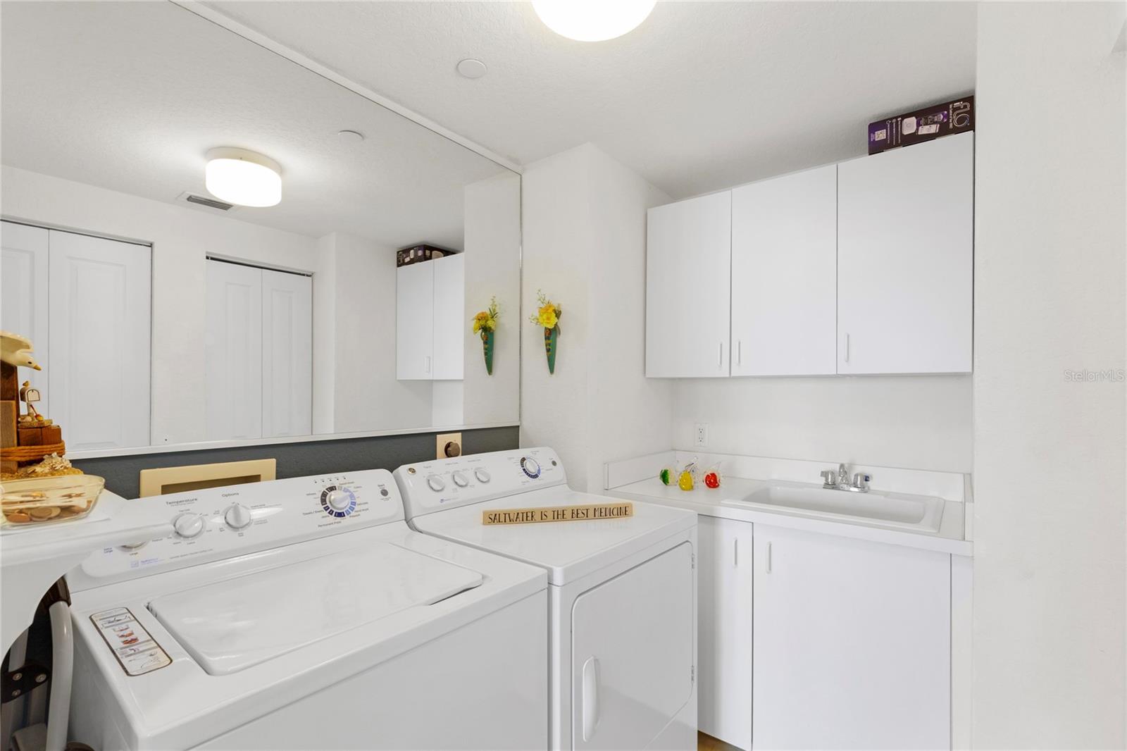 Image 18 of 32 For 1180 Gulf Boulevard 1506
