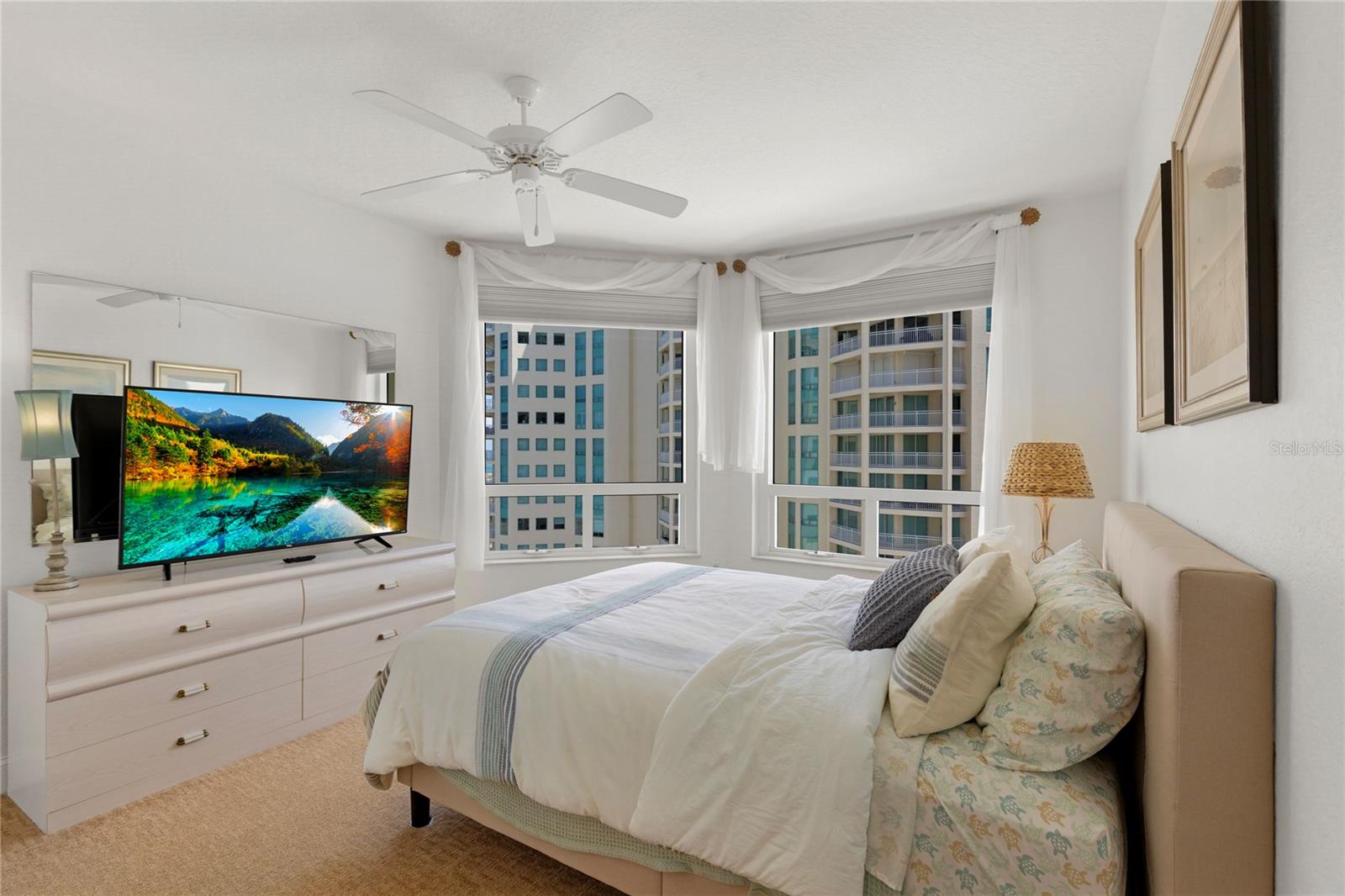 Image 19 of 32 For 1180 Gulf Boulevard 1506