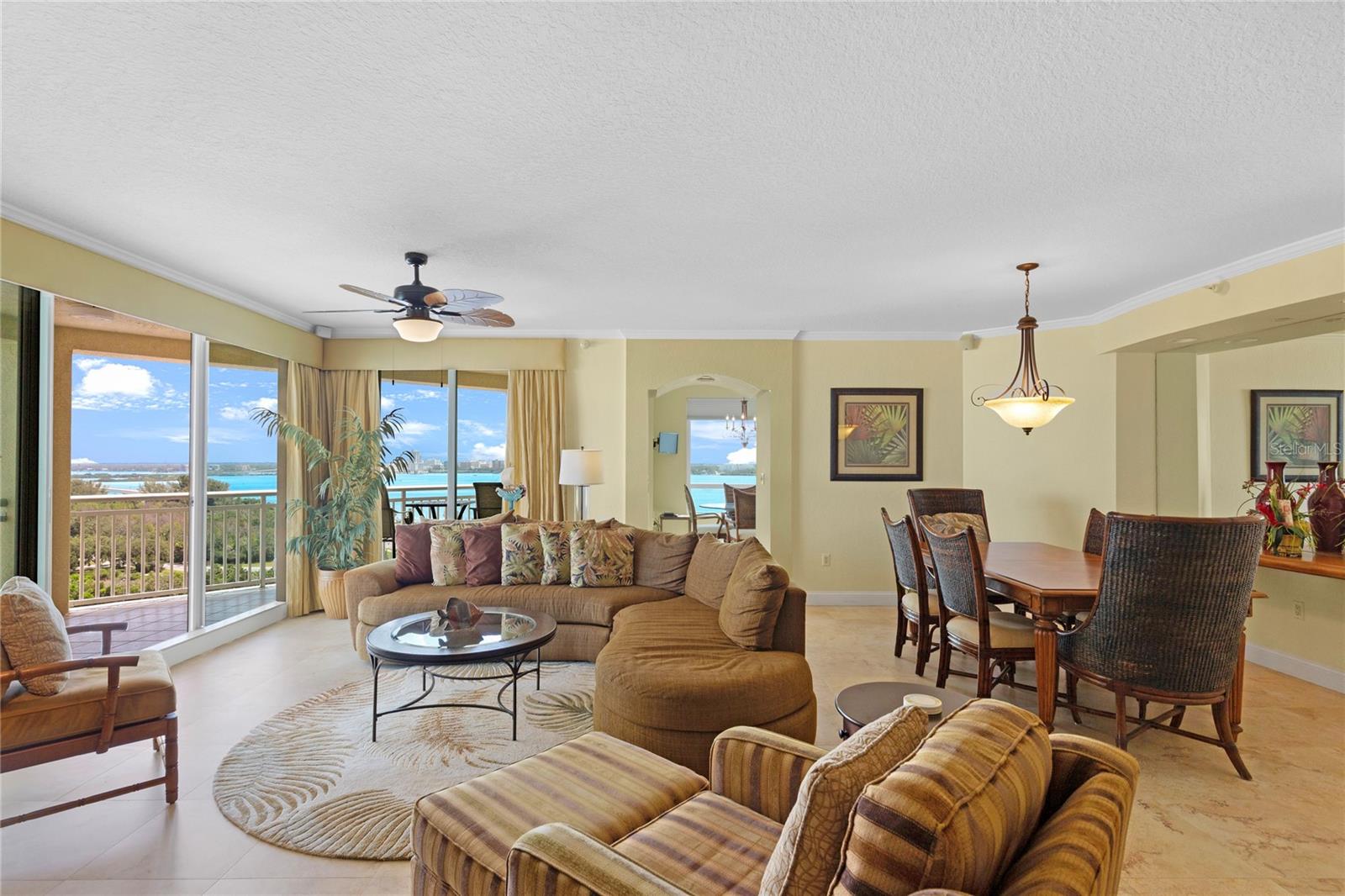 Image 5 of 32 For 1180 Gulf Boulevard 1506