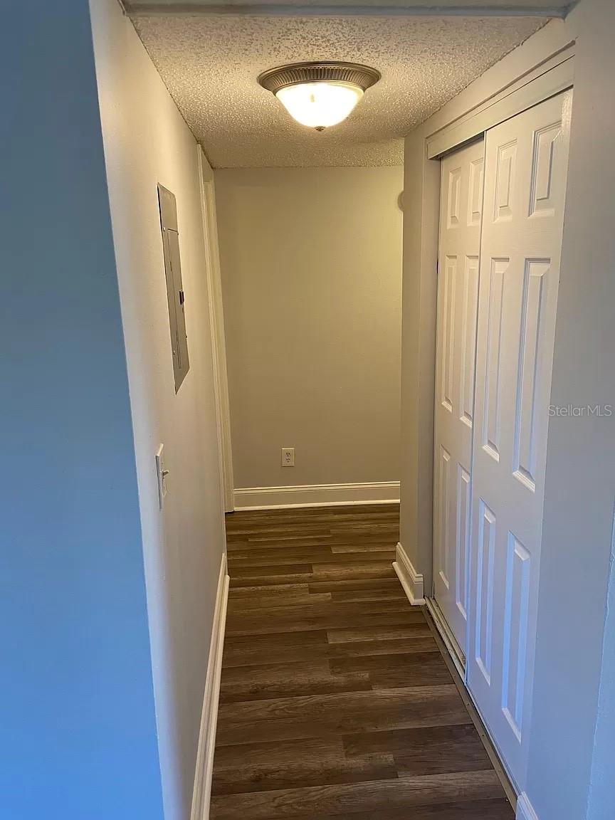 Image 4 of 8 For 6308 Newtown Circle 8b1
