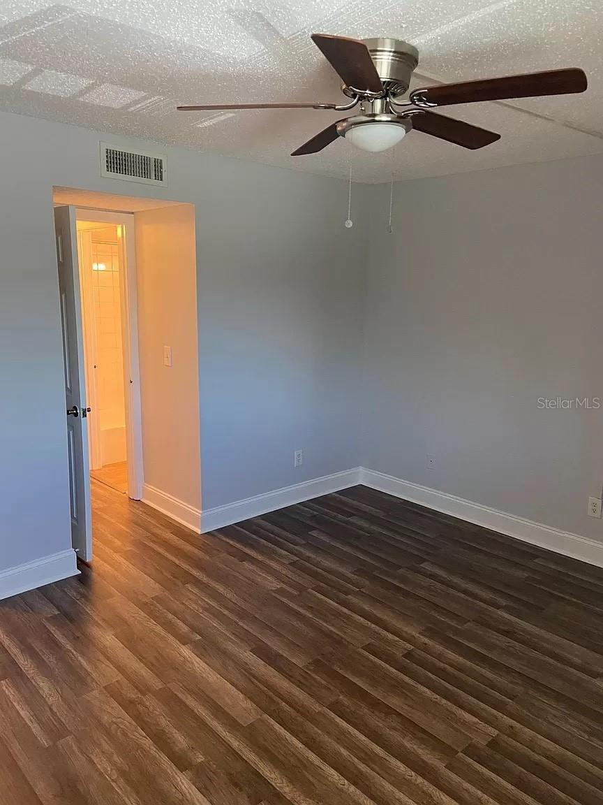 Image 5 of 8 For 6308 Newtown Circle 8b1
