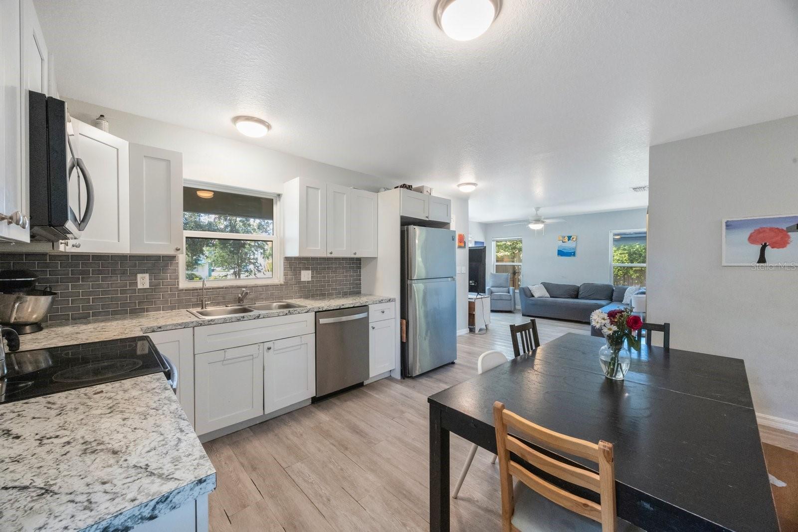 Image 11 of 37 For 3835 18th Avenue S