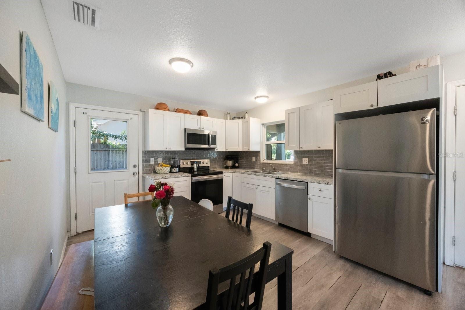 Image 12 of 37 For 3835 18th Avenue S