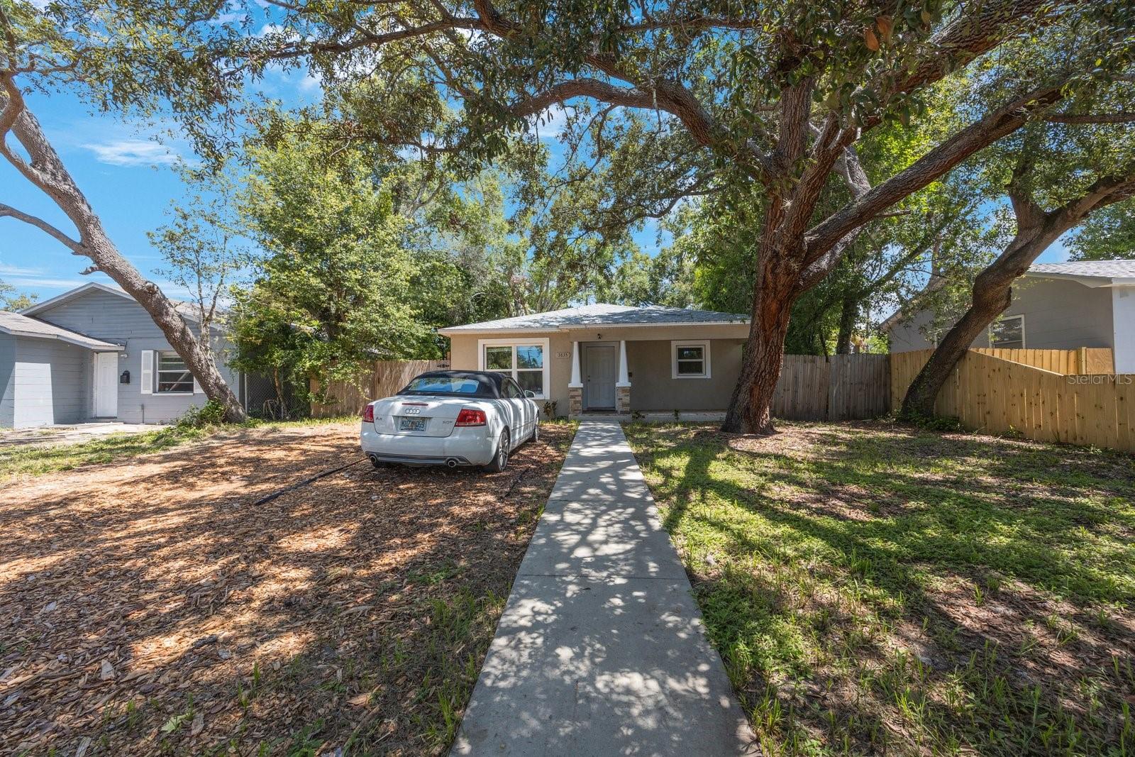 Image 3 of 37 For 3835 18th Avenue S