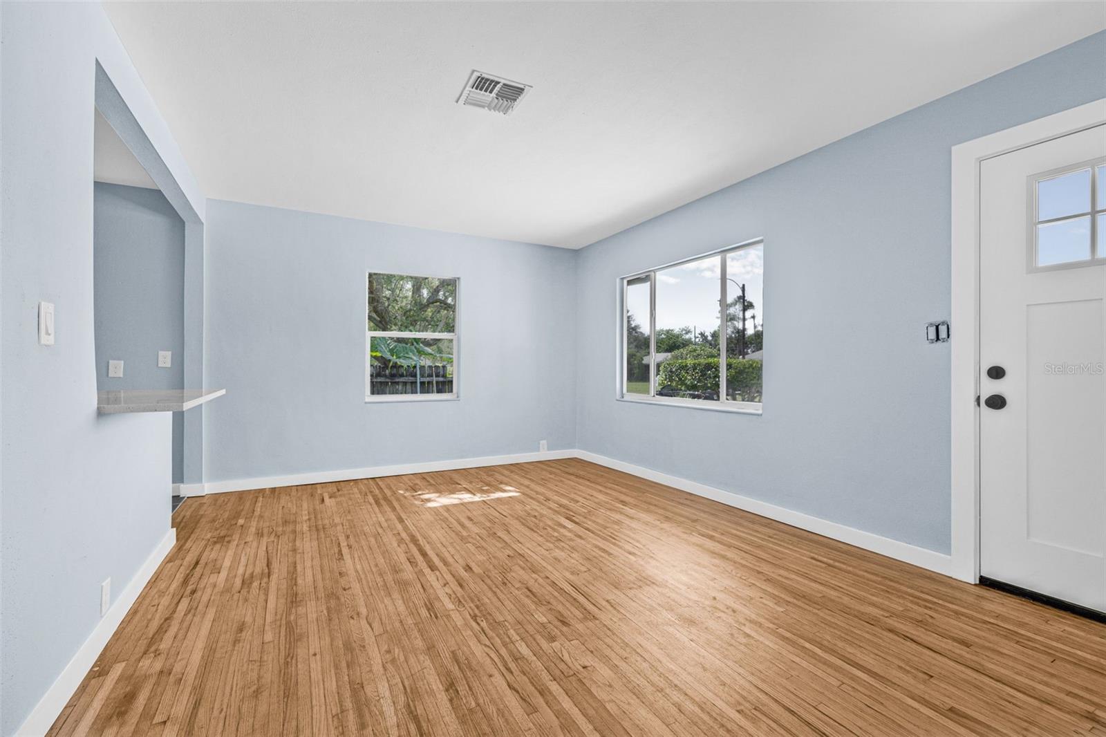 Image 10 of 25 For 4812 34th Avenue N
