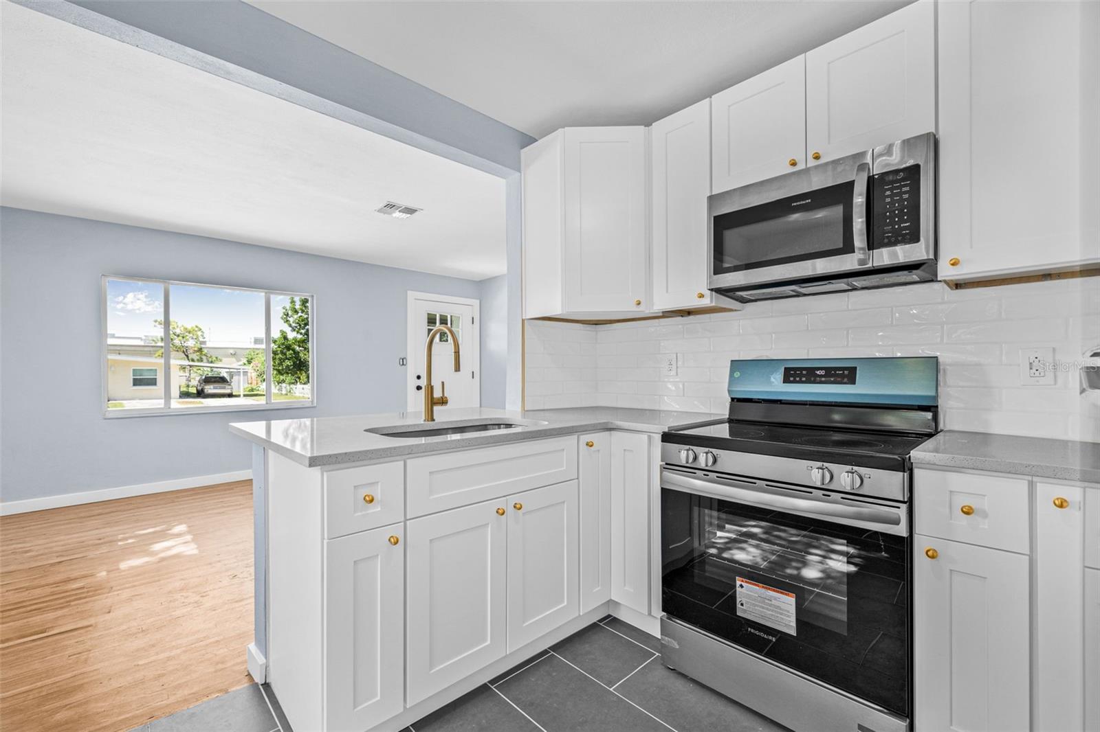 Image 15 of 25 For 4812 34th Avenue N