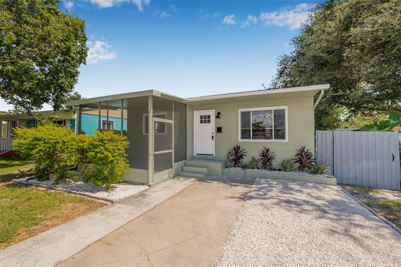Image 4 of 25 For 4812 34th Avenue N