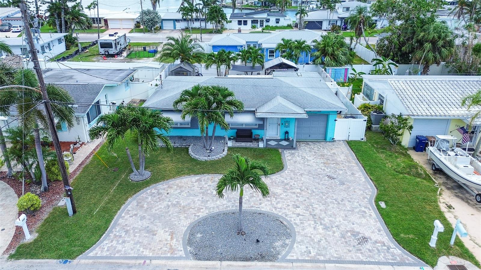 Details for 725 Sunset Cove, MADEIRA BEACH, FL 33708