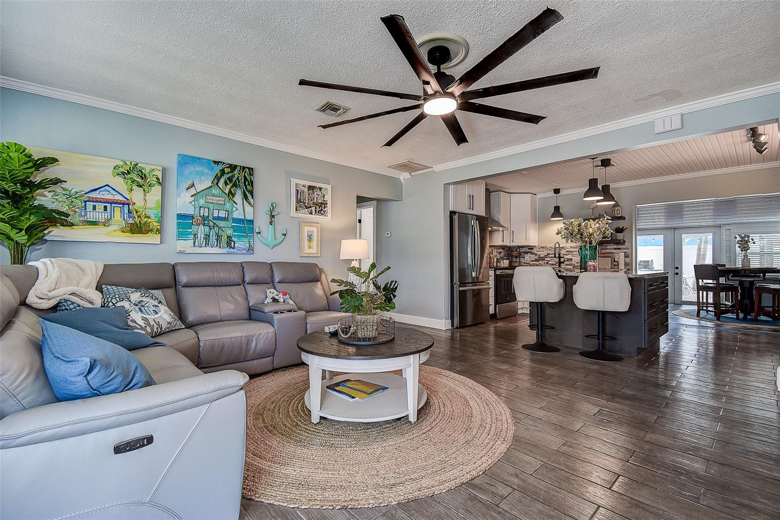 Image 2 of 61 For 725 Sunset Cove