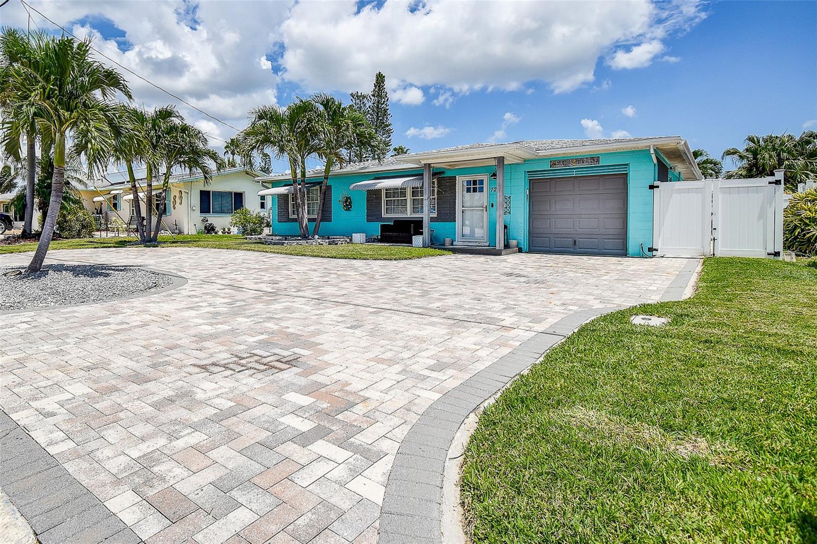 Image 27 of 61 For 725 Sunset Cove