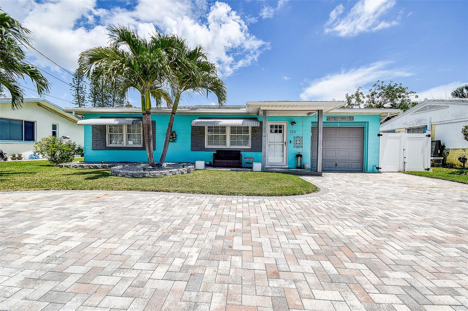 Image 29 of 61 For 725 Sunset Cove