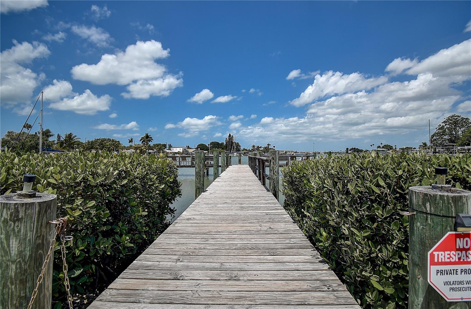 Image 33 of 61 For 725 Sunset Cove