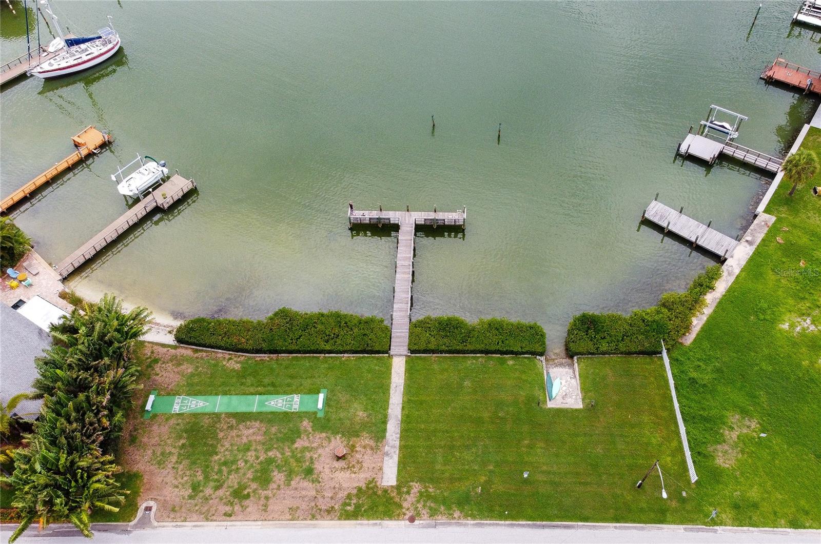 Image 36 of 61 For 725 Sunset Cove