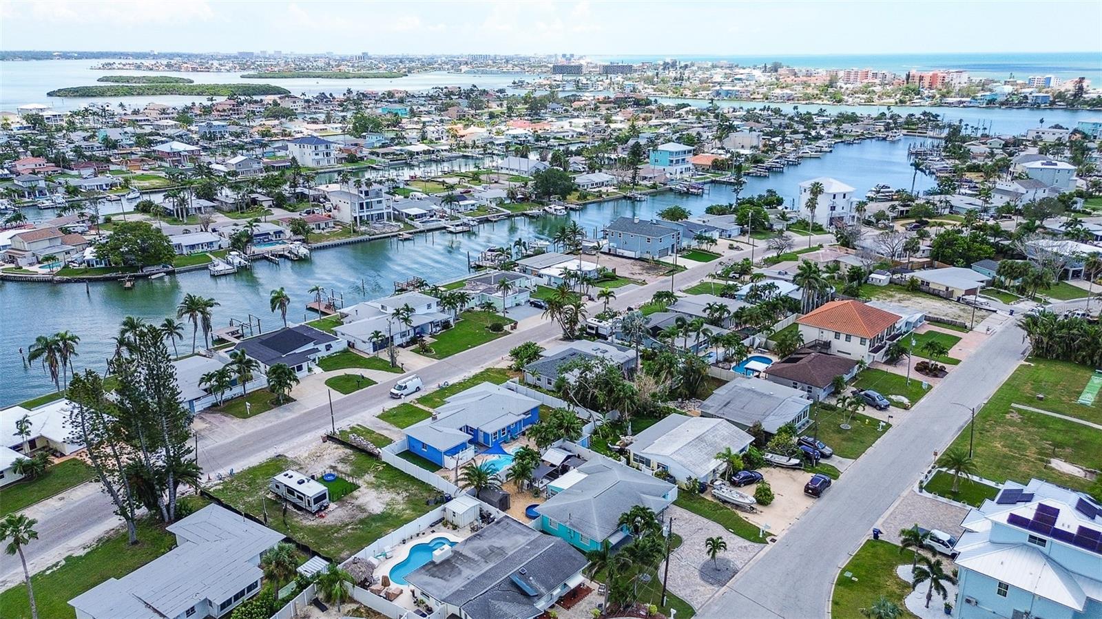 Image 38 of 61 For 725 Sunset Cove