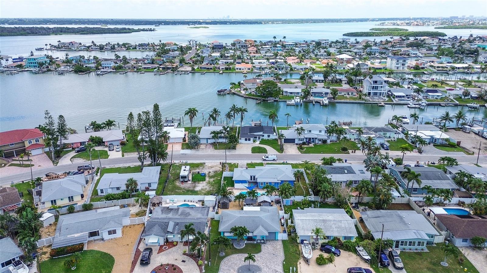 Image 41 of 61 For 725 Sunset Cove