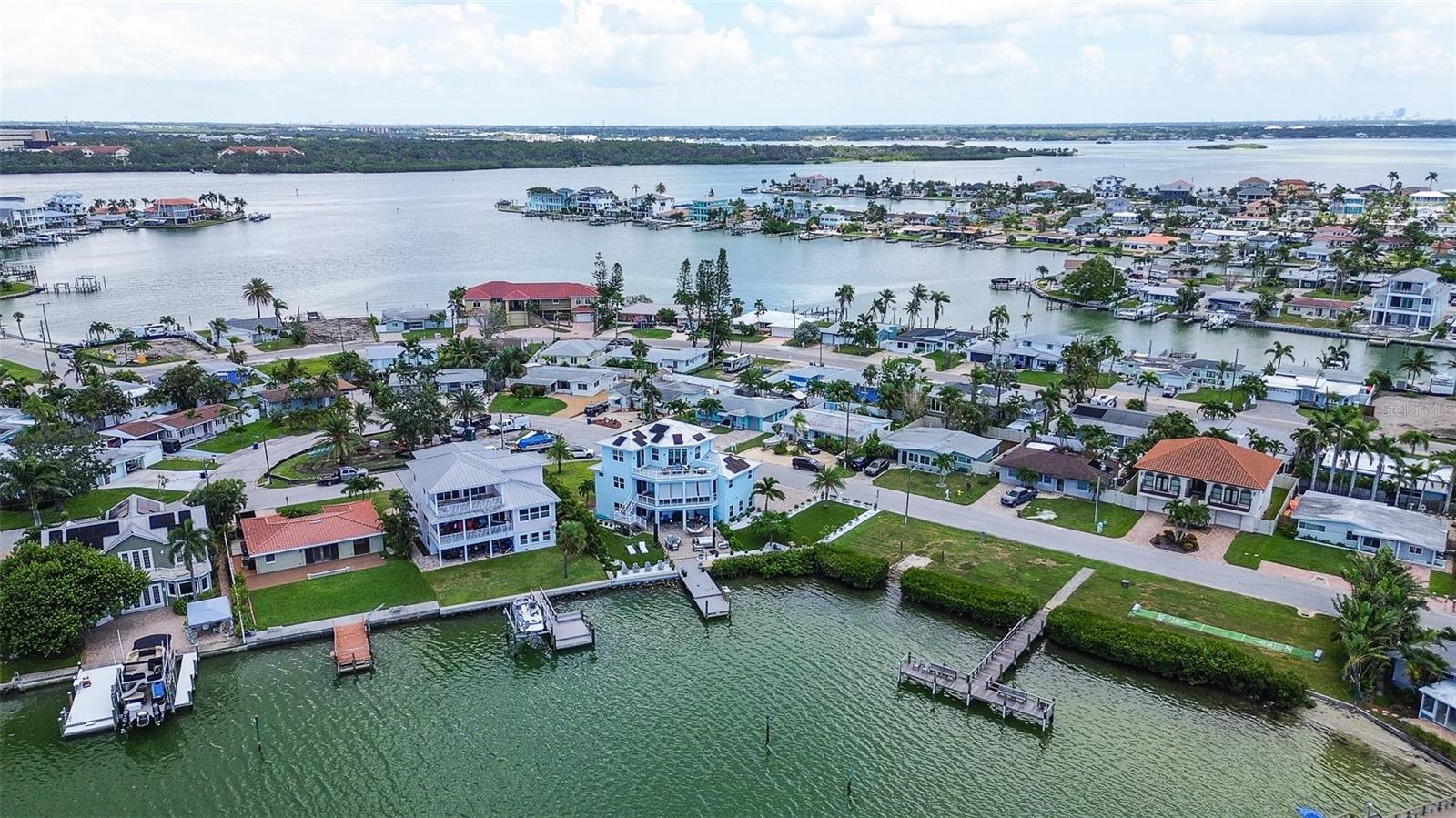 Image 47 of 61 For 725 Sunset Cove