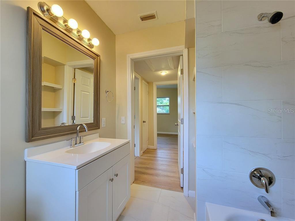 Image 11 of 17 For 6267 Hampton Drive N