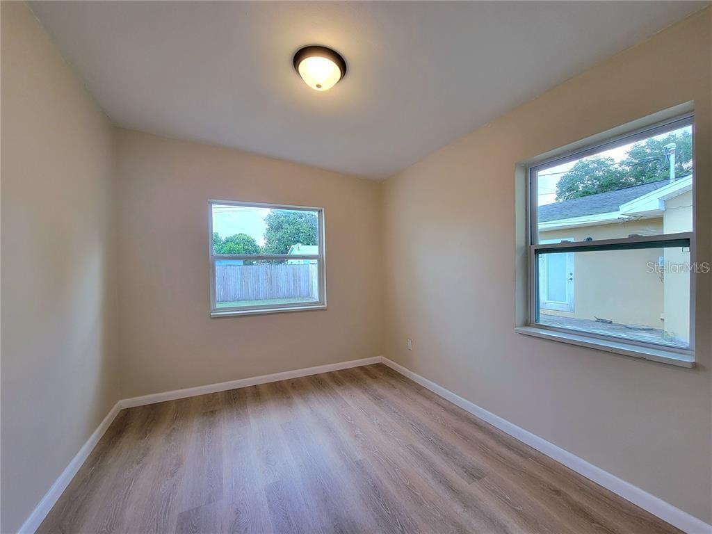 Image 15 of 17 For 6267 Hampton Drive N