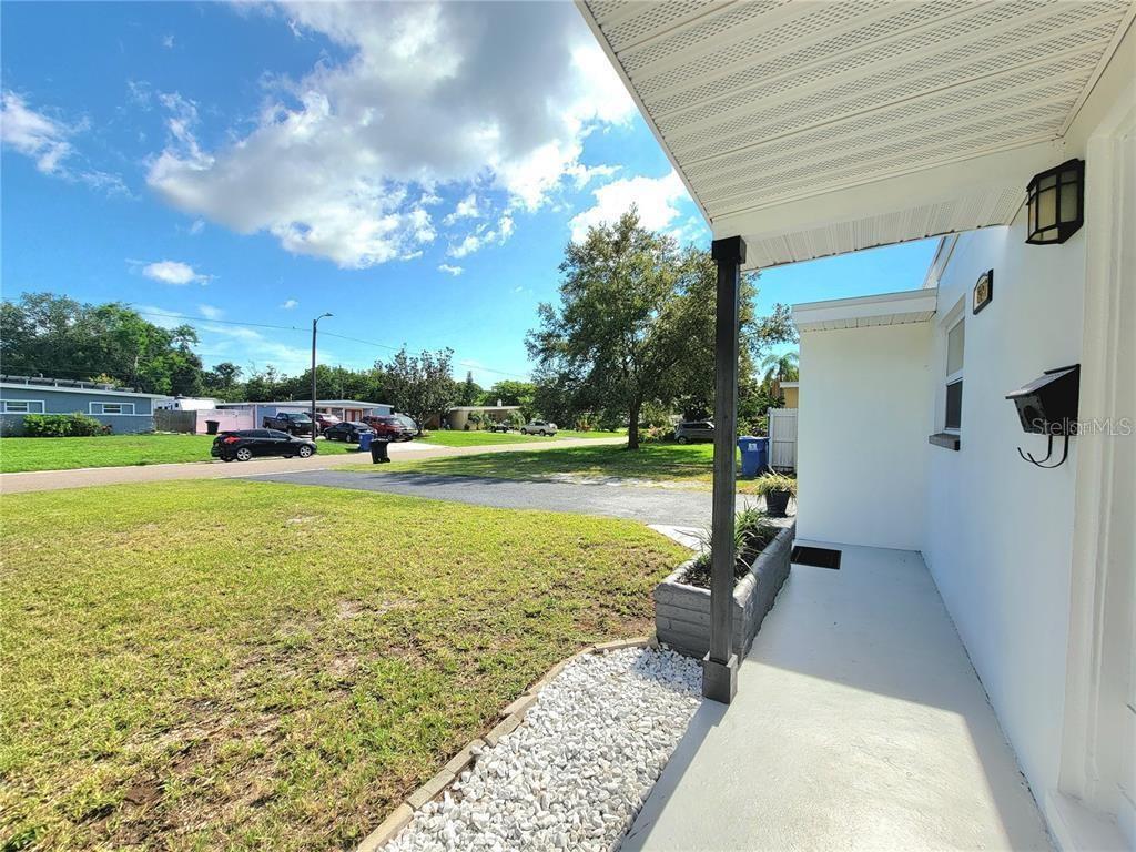 Image 16 of 17 For 6267 Hampton Drive N