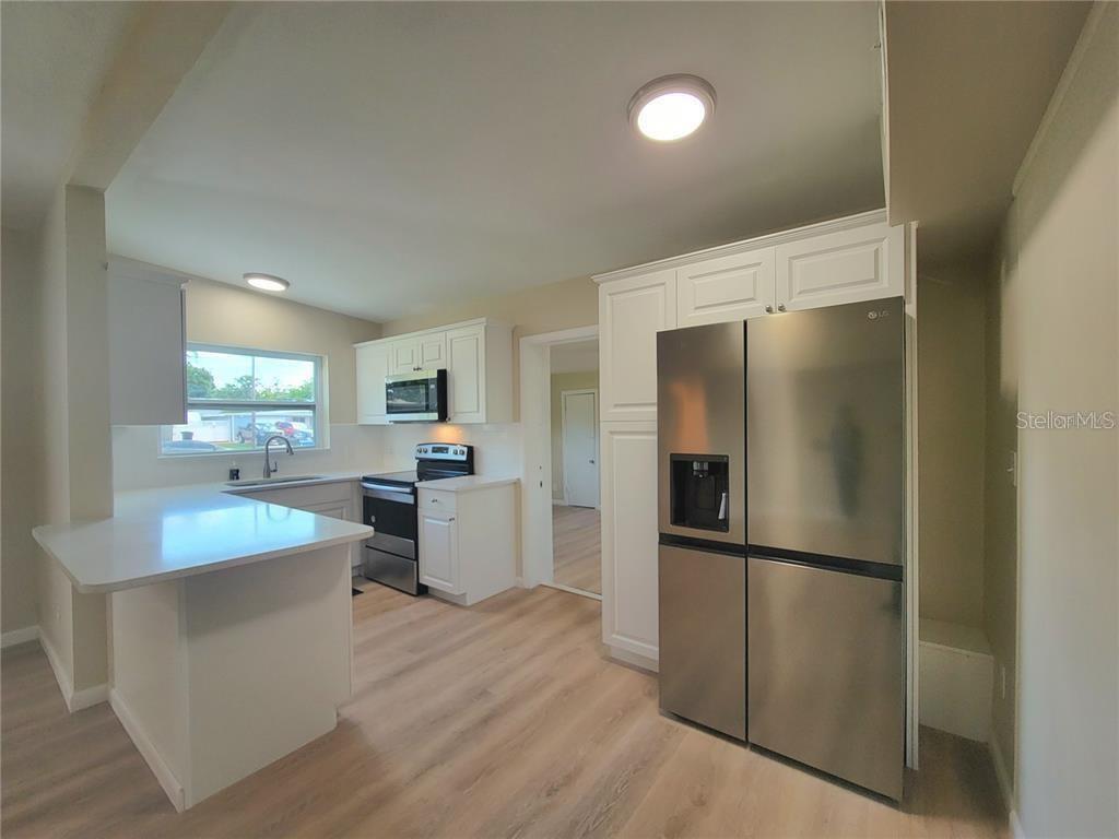 Image 3 of 17 For 6267 Hampton Drive N