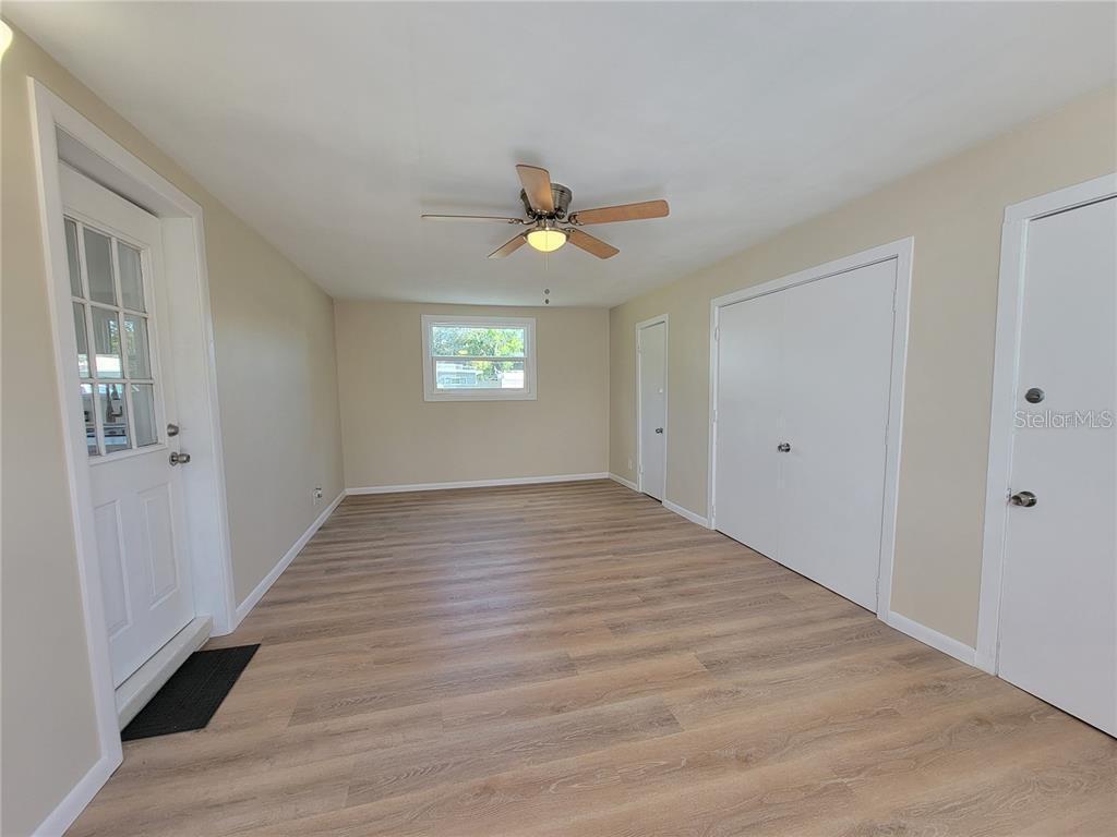 Image 6 of 17 For 6267 Hampton Drive N