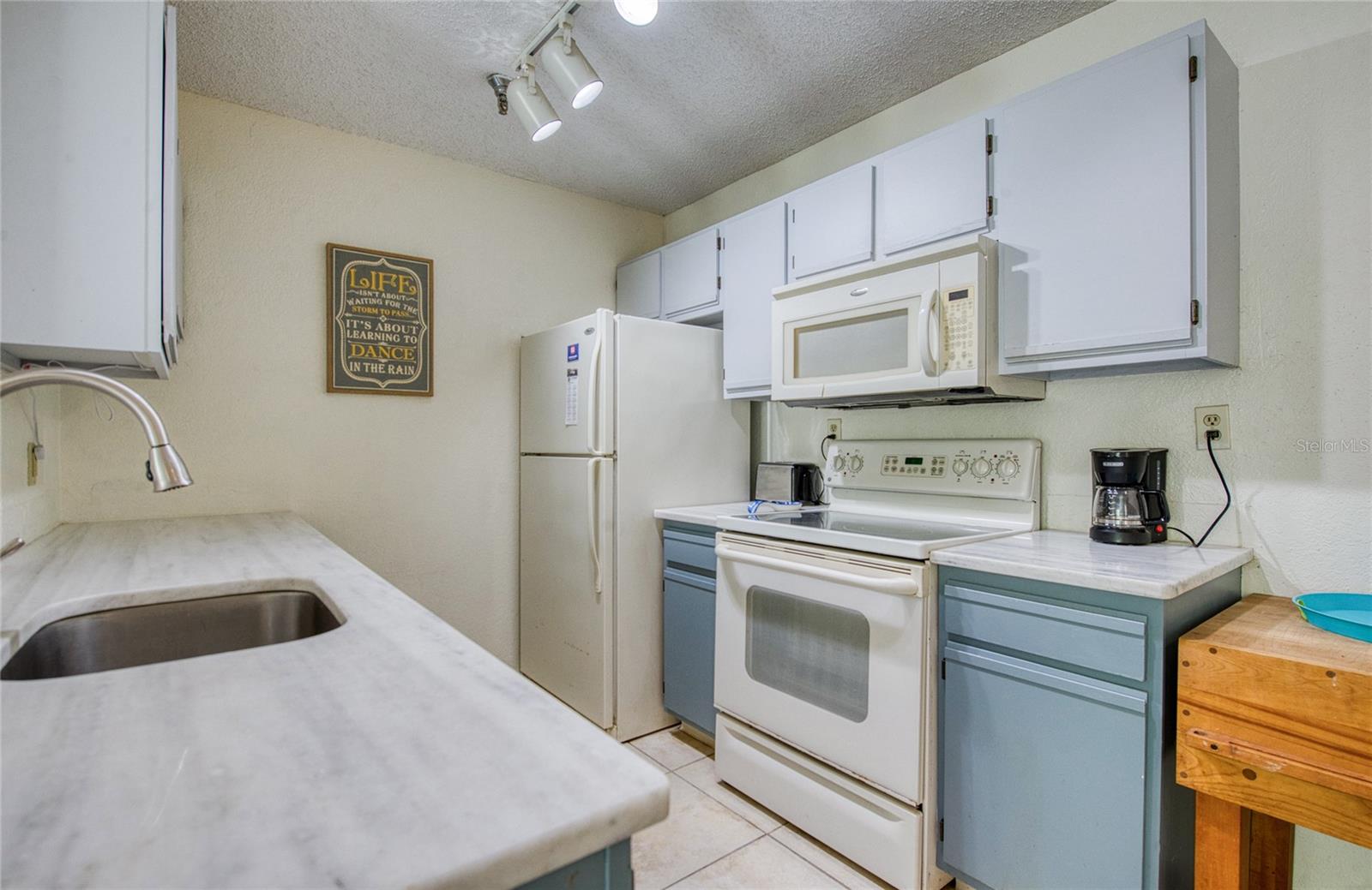 Listing photo id 8 for 10265 Gandy Boulevard N 1103