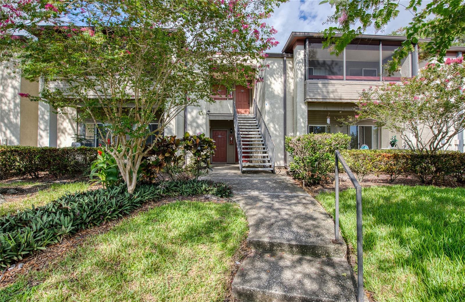 Listing photo id 0 for 10265 Gandy Boulevard N 1103